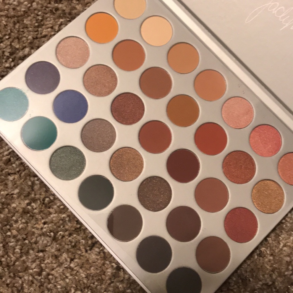 Jaclyn hill makeup palette never used!